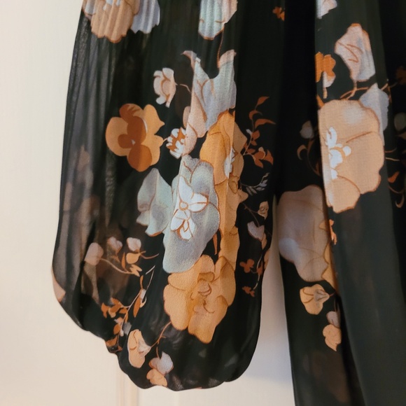 Woman’s Mini Dress/Tunic Top - Picture 4 of 5